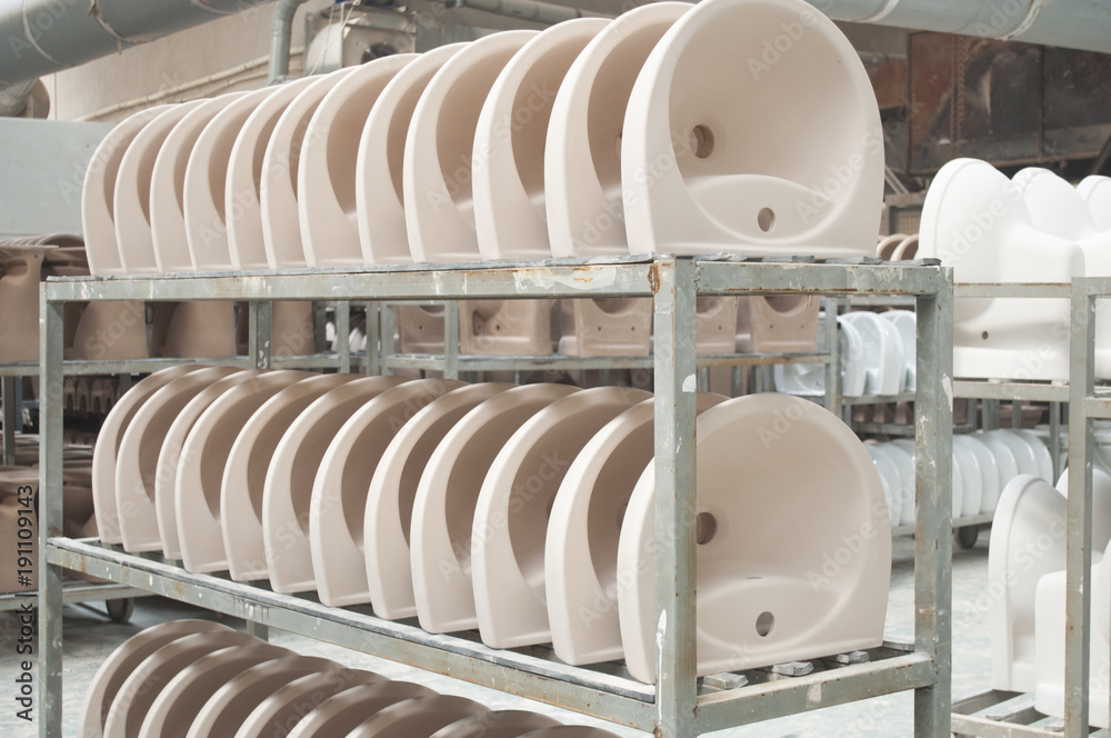Φωτογραφία ceramic raw unbaked sink washbasin