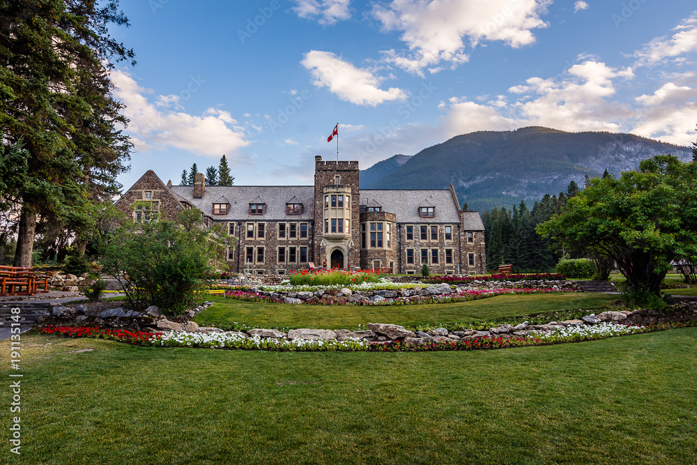 Fototapeta premium Cascade Gardens Administration Building