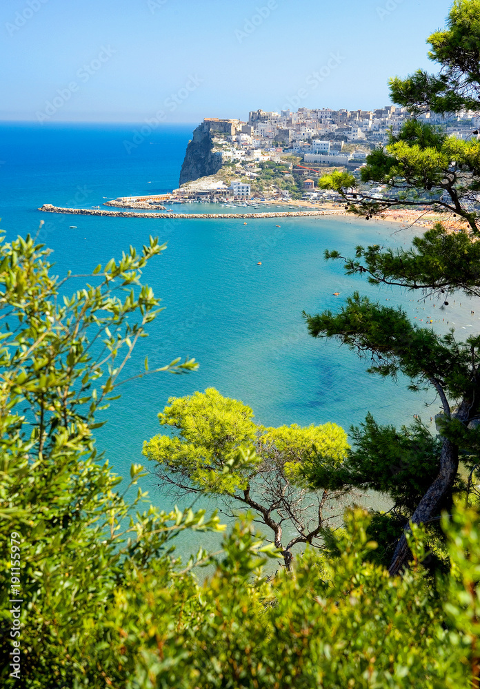 The marine landscapes and the colors of the Gargano