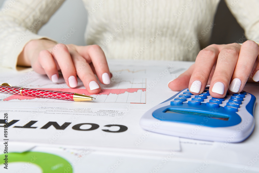 Analyzing financial data Analyzing financial data