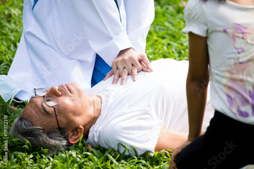 Emergency CPR on a old Man has Heart Attack at the park