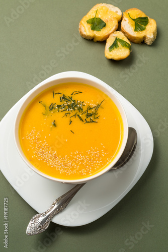 yellow crem soup