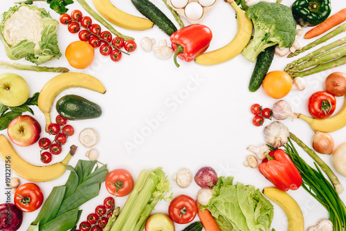Fototapeta Naklejka Na Ścianę i Meble -  top view of vegetables and fruits isolated on white