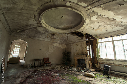 Abandoned Mansion 
