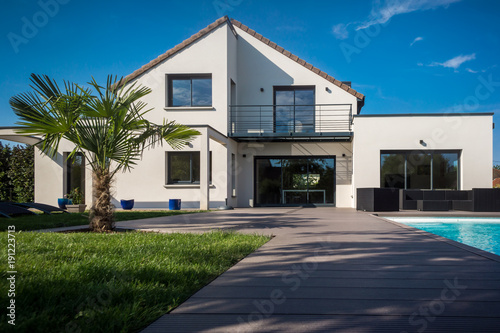 maison avec piscine photo