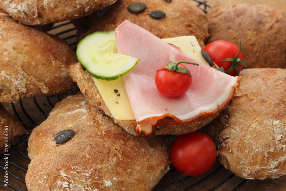 Belegtes Brötchen mit Schinken Stock Photo | Adobe Stock
