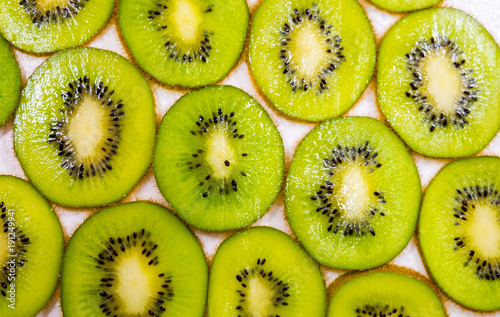 fresh kiwi fruit slices background