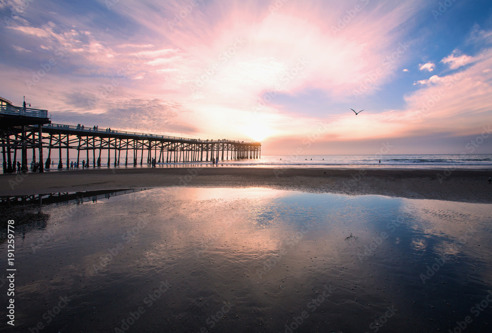 Fototapeta premium zachód słońca na plaży na Pacyfiku