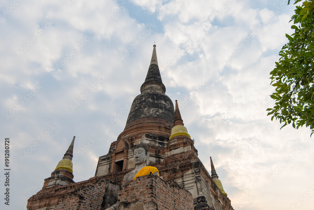 Naklejka premium Thailand Ayutthaya Wat Yai Chai Mongkon