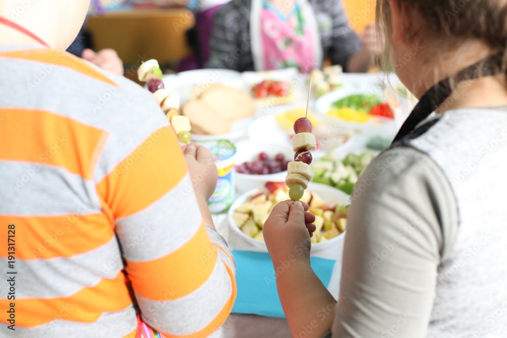 children cooking school together