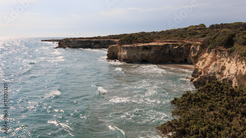 scogliera a Torre Sant'Andrea - Salento, Puglia