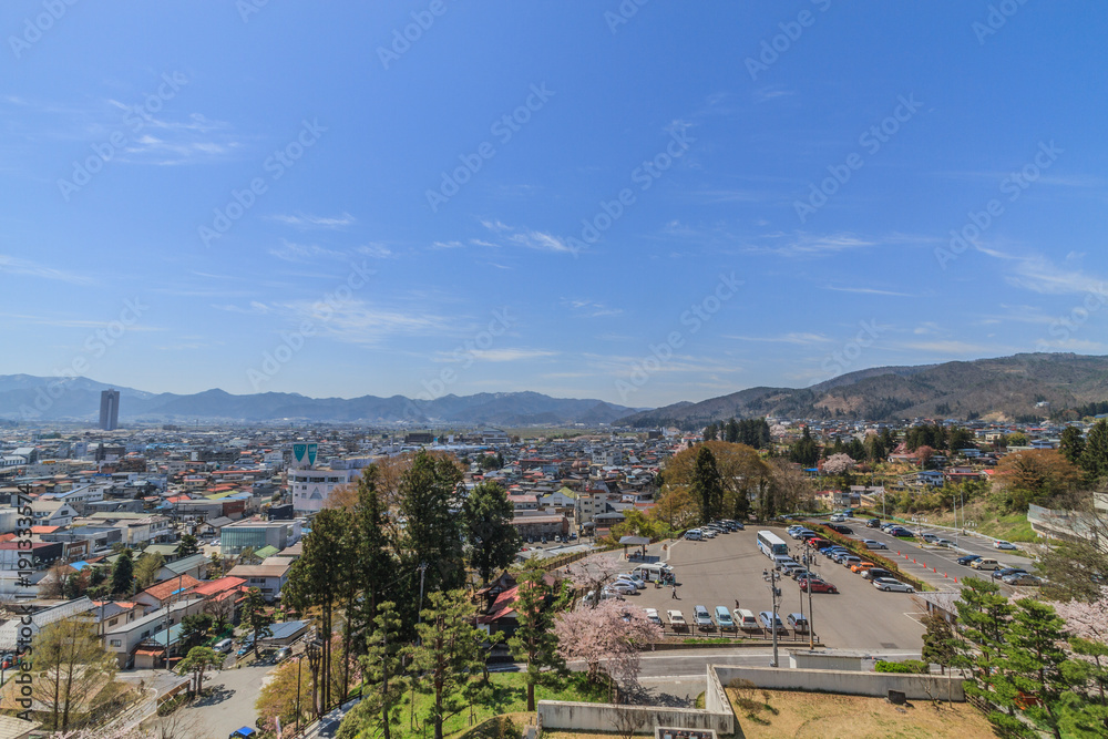 Naklejka premium 春の上山城の天守からみた風景