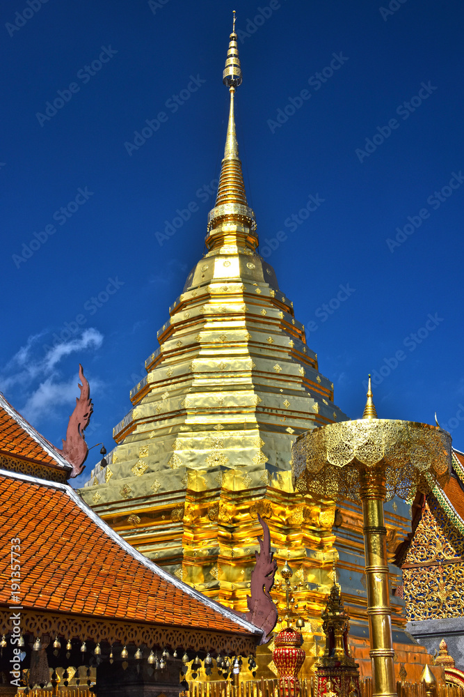 Fototapeta premium Wat Phra That Doi Suthep temple in Chiang Mai Province, Thailand