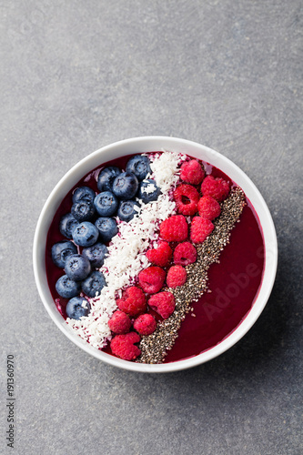 Mixed smoothie bowl raspberry blueberry chia seeds