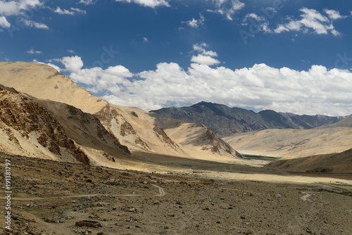 Road to the Pologongka pass which one should cross wanting to arrive from the Moriri lake at the Tso lake in the Karakorum Mountains near Leh, India. 