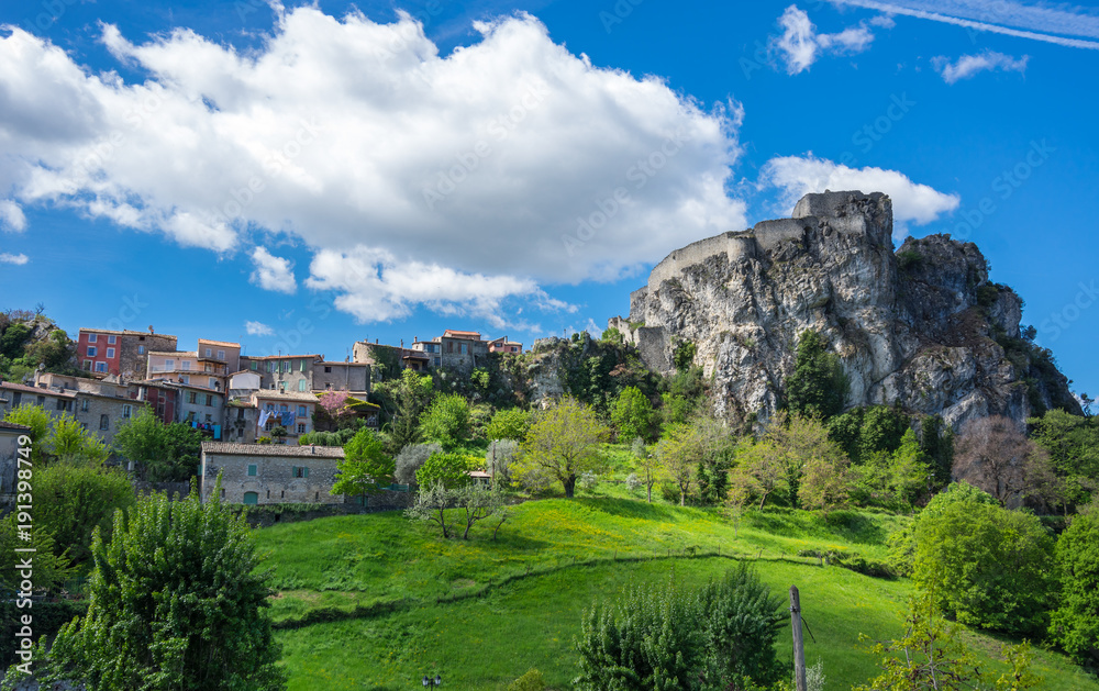 Village Gilette in France