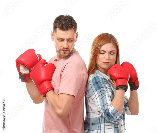Angry couple in boxing glov...