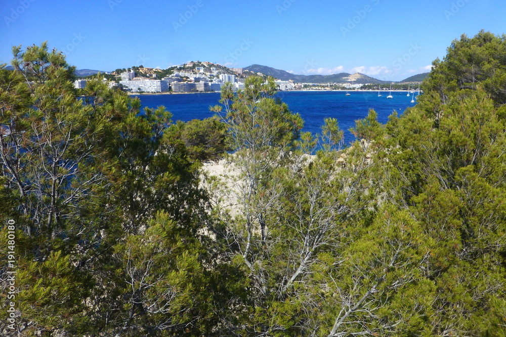 Santa Ponsa​​​​​, localidad turística perteneciente al municipio español de Calviá, en Mallorca, la mayor de las Islas Baleares