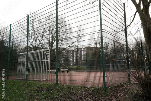 Käfiger Fußballspielplatz