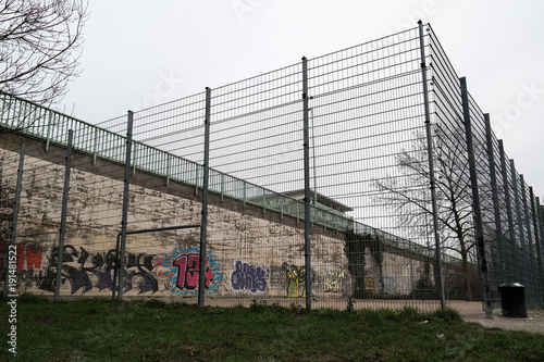 Käfiger Fußballspielplatz