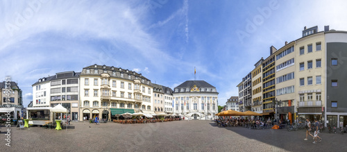 Bonner Marktplatz mit dem Alten Rathaus 