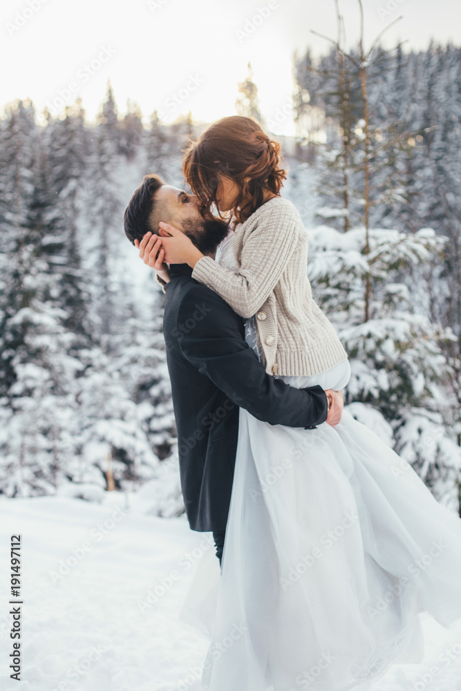 Snow-Clad Winter Themed Pre-Wedding Shoot Ideas - ShaadiWish