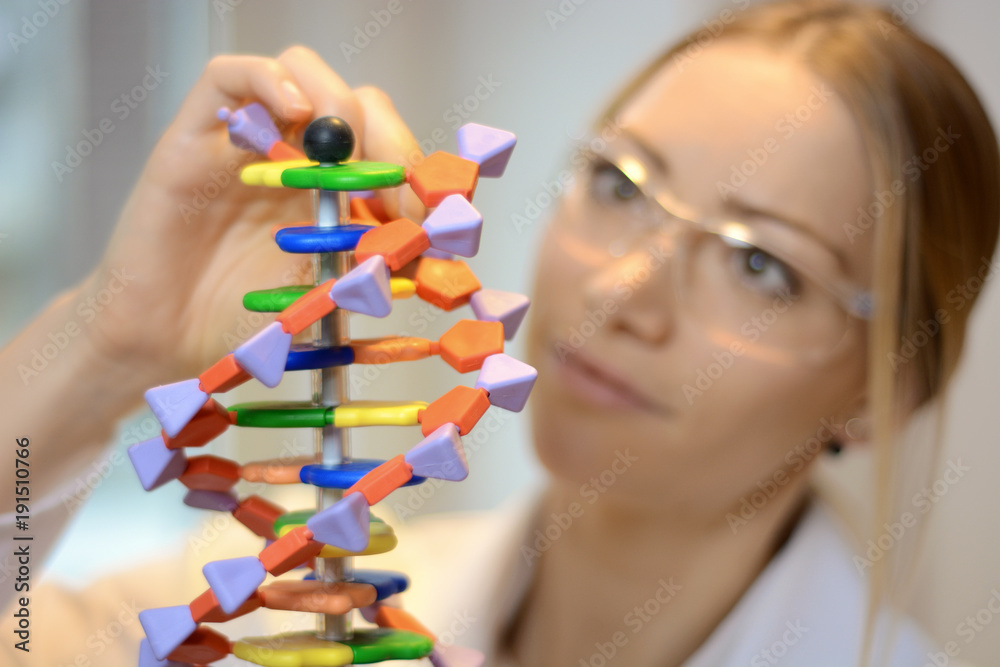 Arzt, Wissenschaftler, Gentechniker oder bei Genmanipulation