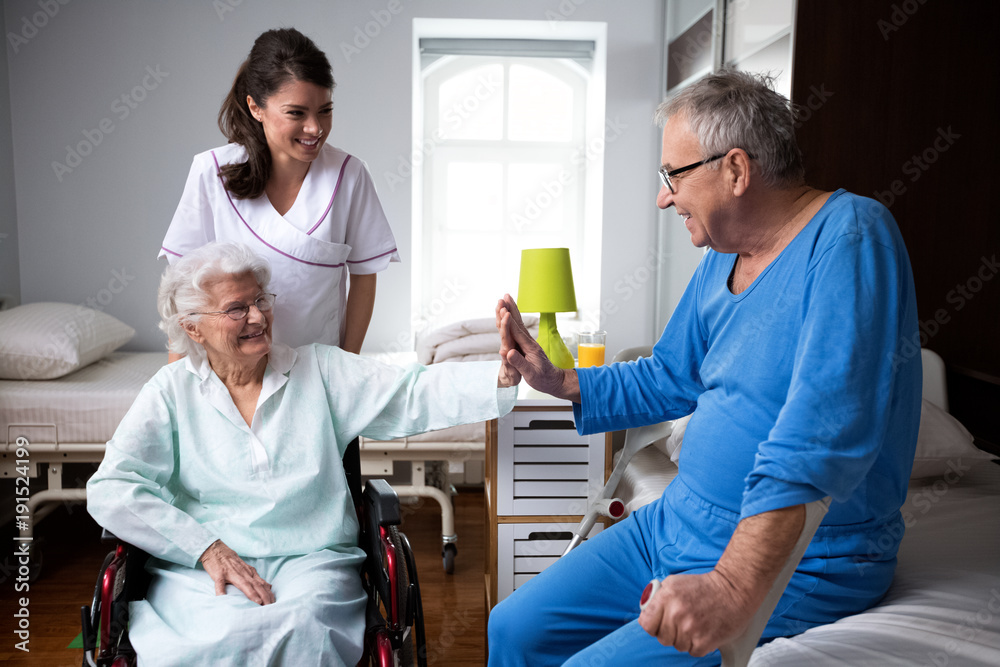 Obraz premium Give me five, see you later eldrly friend