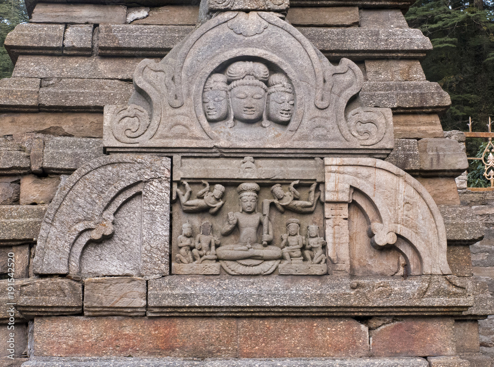 In einer Hindu Tempelanlage in Jageshwar Uttarakhand Indien