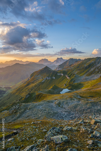 Sonnenaufgang in den Bergen © Netzer Johannes
