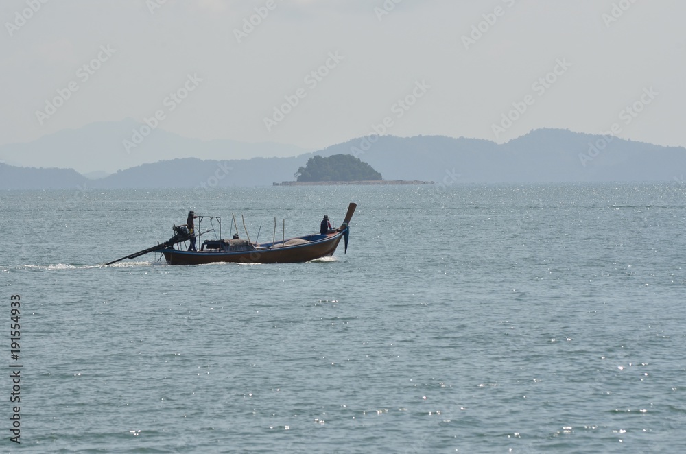 Naklejka premium Thaïlande, Baie Phang Nga, pêcheurs traditionnels
