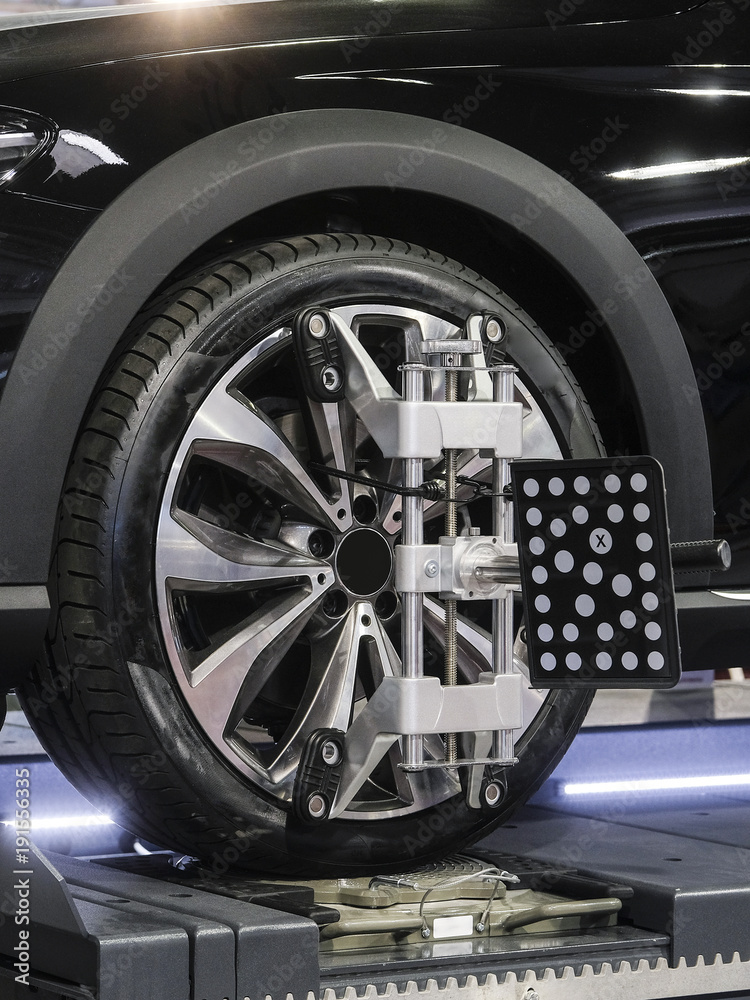 Target of the car wheel angle adjustment equipment