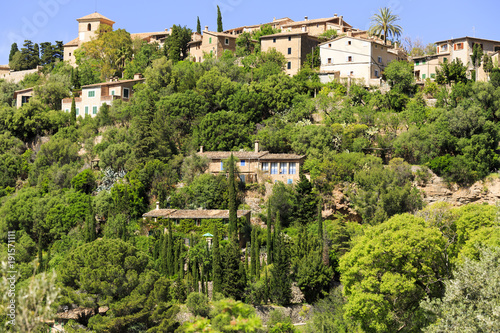 Europe, Spain, Balearic Islands, Mallorca. Cala Banyalbufar. Beachfront condos, houses.