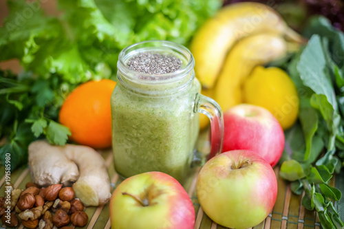 Fruit and vegetable green smoothie