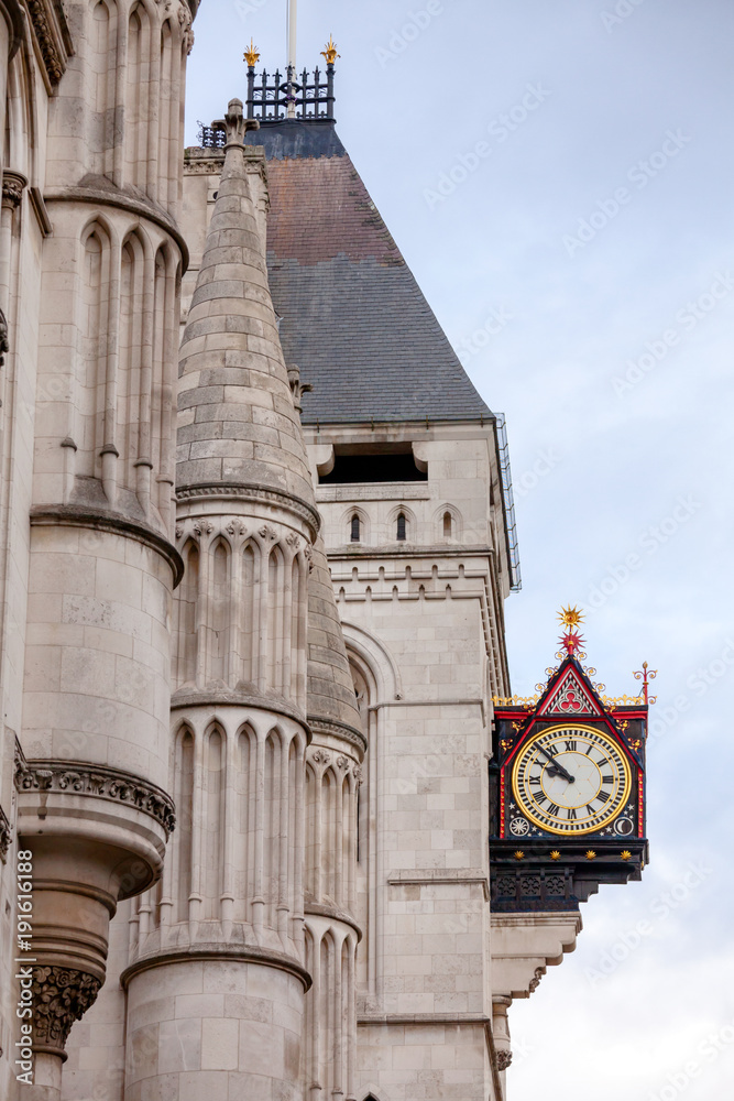 Φωτογραφία Victorian Gothic Royal Courts of Justice exterior Westminster London UK