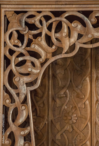 Example of Ottoman art patterns on wood photo