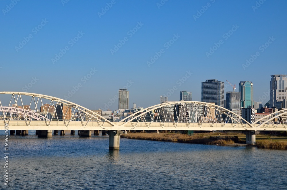 新十三大橋から梅田方面を望む