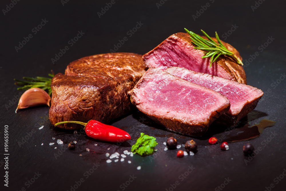 Grilled beef fillet steaks mignon