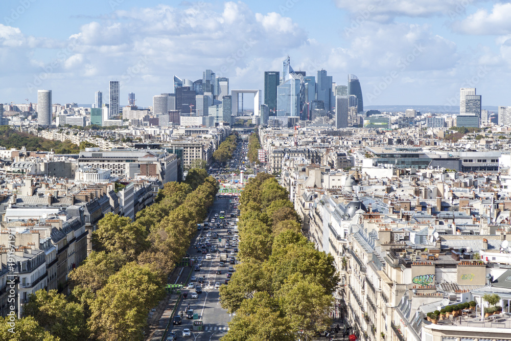 Naklejka premium Obrona przed Champs Élysées