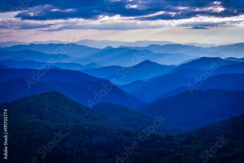 Fotografie, Obraz blue ridge mountains with blue sky
