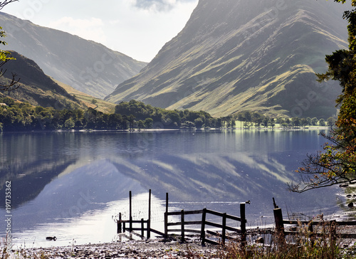Obraz na płótnie Views of Fleetwith Pike and Honister from the shore of Lake Buttermere in the English Lake District on a summers day, UK. w salonie