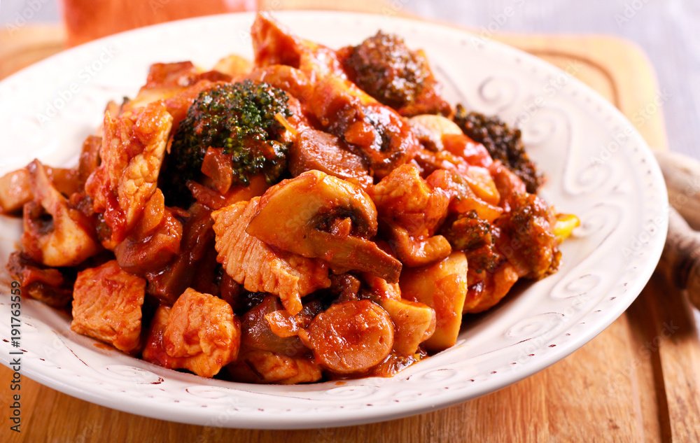 Turkey, mushroom and broccoli stew Turkey, mushroom and broccoli stew