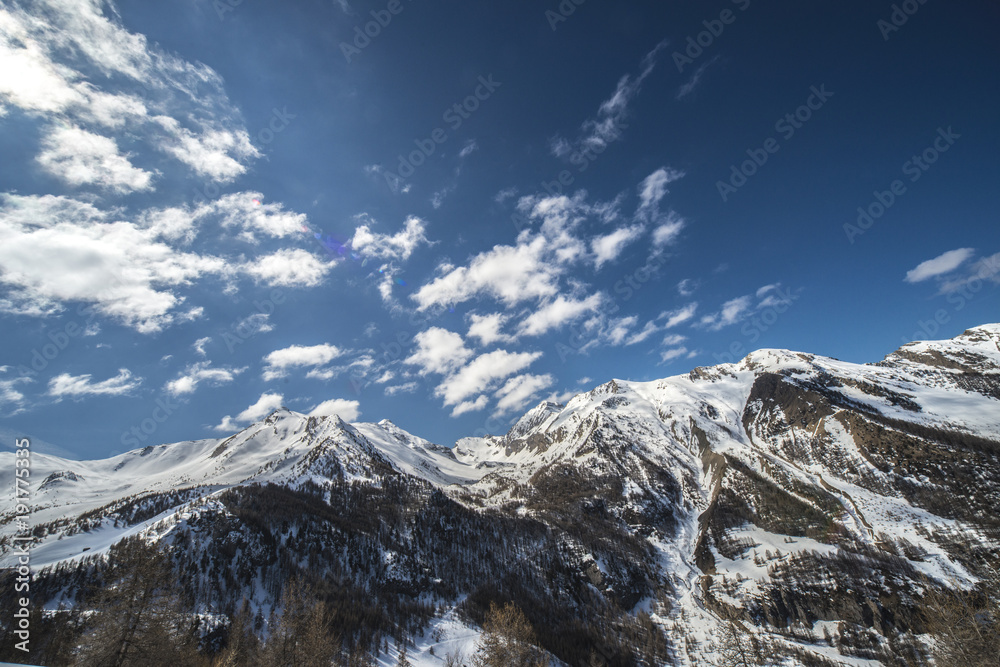 Obraz premium snowy mountain