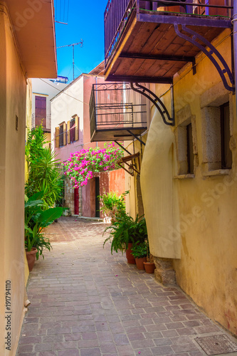 Fototapeta Naklejka Na Ścianę i Meble -  Street in the old town of Chania, Crete, Greece