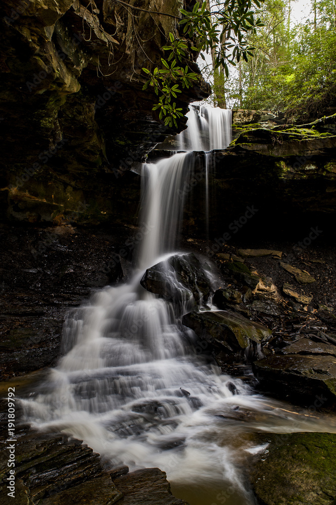 Fototapeta premium Waterfall in Spring - McCammon Branch Falls - Appalachian Mountains, Kentucky