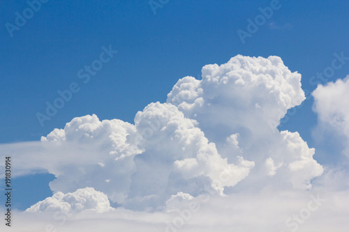 Fototapeta Naklejka Na Ścianę i Meble -  big white cloud and blue sky