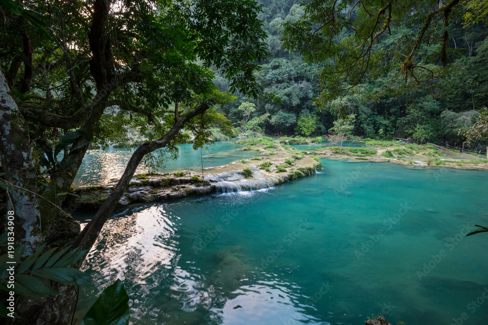 Fototapeta premium Baseny w Gwatemali