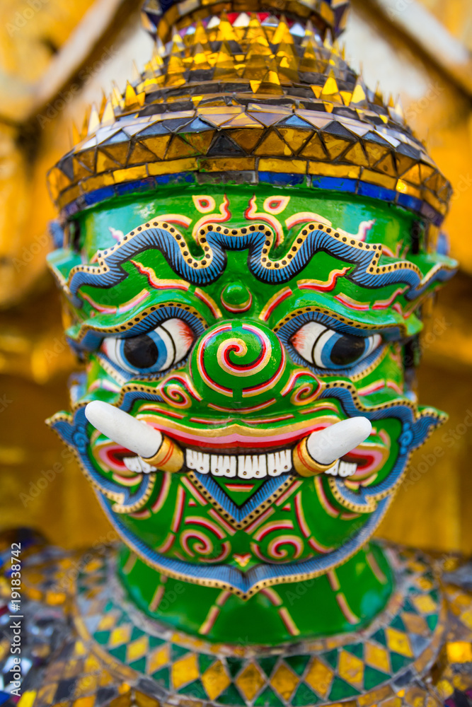 Fototapeta premium Guardian Demon at Wat Arun Temple