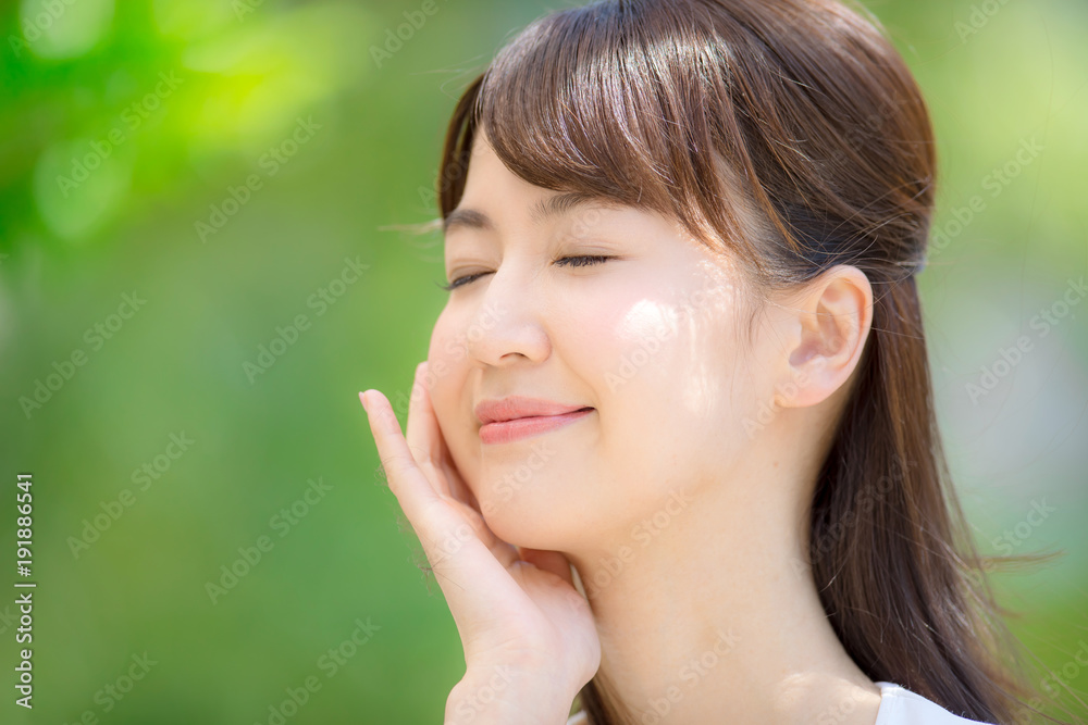 スキンケア・女性・新緑