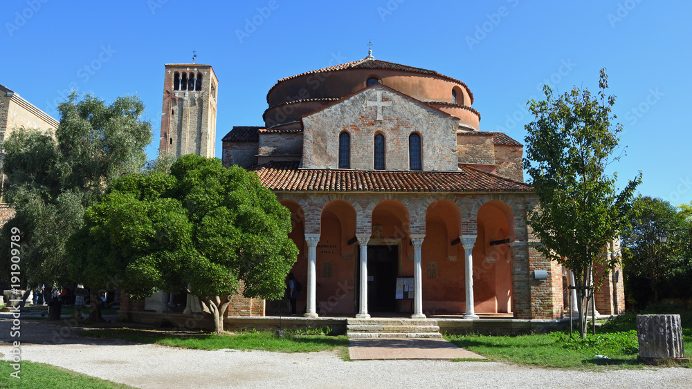 Fototapeta premium Katedra Santa Fosca na wyspie Torcello najstarszy budynek w lagunie.